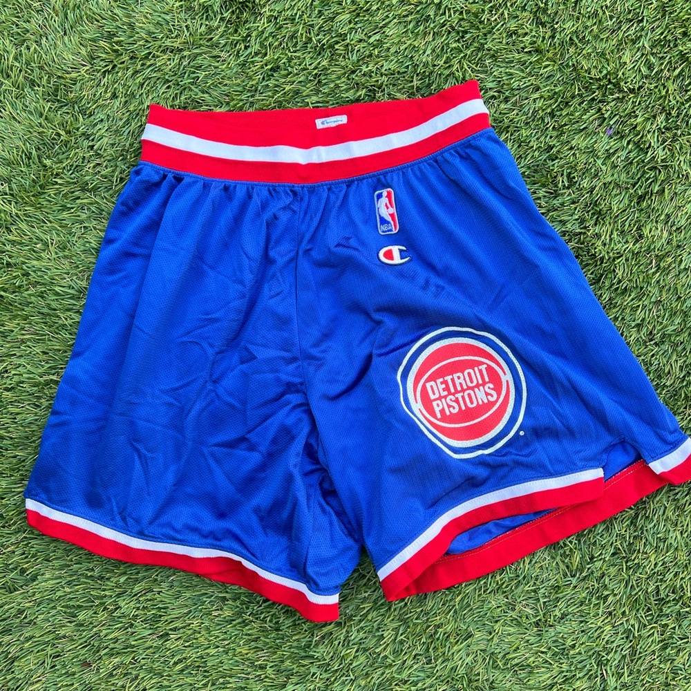 Vintage 90’s Grant Hill Jersey w/ shorts - Picture 4 of 5
